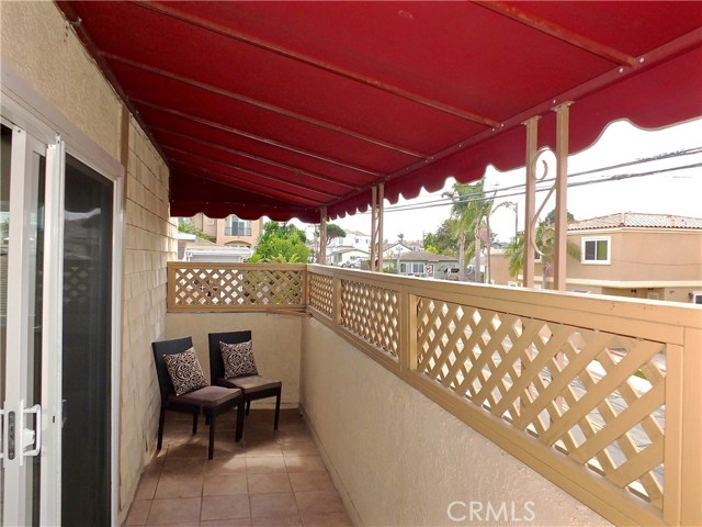 1104 Harkness Lane, Redondo Beach, California 90278, 3 Bedrooms Bedrooms, ,2 BathroomsBathrooms,Residential,Sold,Harkness,PW18238945