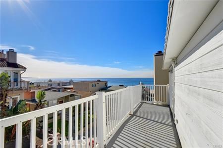 225 25th Street, Manhattan Beach, California 90266, ,Residential Income,Sold,25th,SB19200639