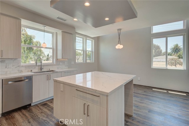 2707 Rockefeller Lane, Redondo Beach, California 90278, 4 Bedrooms Bedrooms, ,5 BathroomsBathrooms,Residential,Sold,Rockefeller,PV19136764