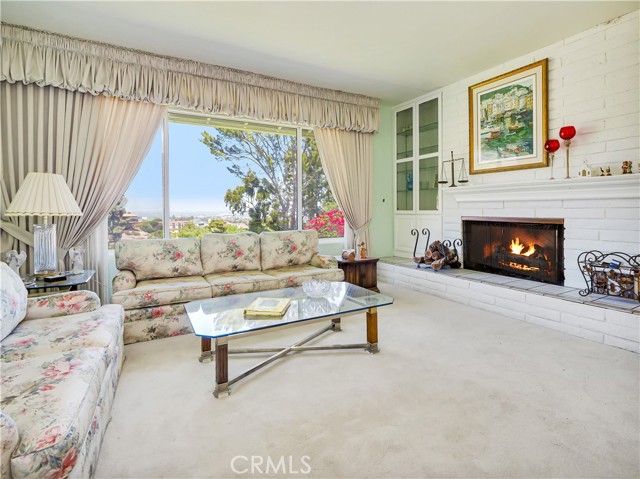 34 Deerhill Drive, Rolling Hills Estates, California 90274, 3 Bedrooms Bedrooms, ,3 BathroomsBathrooms,Residential,Sold,Deerhill,PV21123888