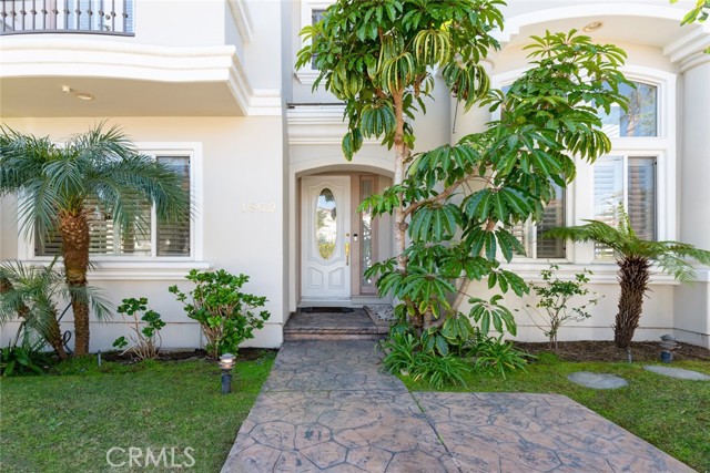 1802 Clark Lane, Redondo Beach, California 90278, 4 Bedrooms Bedrooms, ,2 BathroomsBathrooms,Residential,Sold,Clark Lane,SB21061656
