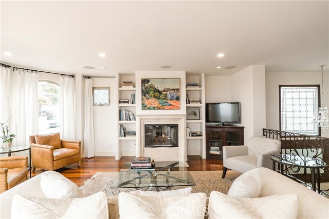 922 2nd, Hermosa Beach, California 90254, 4 Bedrooms Bedrooms, ,5 BathroomsBathrooms,Residential,Sold,2nd,SB19107146