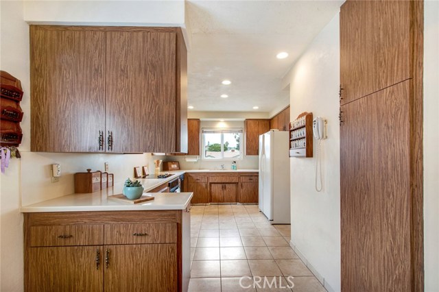 1329 Gertruda Avenue, Redondo Beach, California 90277, 3 Bedrooms Bedrooms, ,1 BathroomBathrooms,Residential,Sold,Gertruda,SB21018995