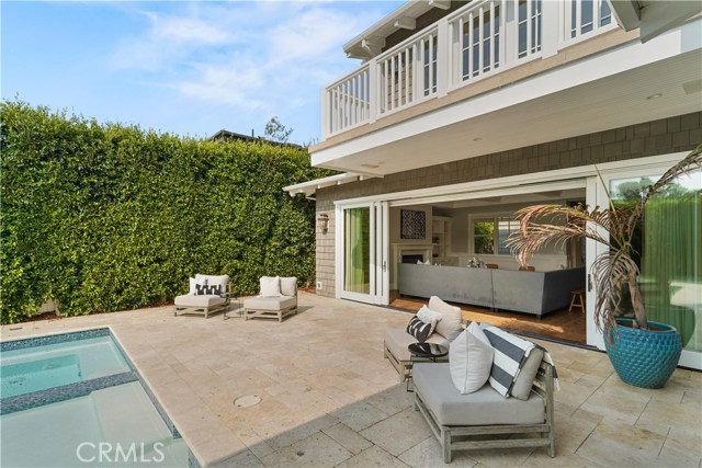 117 Meadows Avenue, Manhattan Beach, California 90266, 5 Bedrooms Bedrooms, ,3 BathroomsBathrooms,Residential,Sold,Meadows,SB20184287