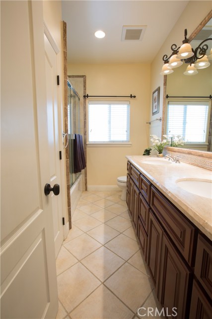 508 Lucia Avenue, Redondo Beach, California 90277, 4 Bedrooms Bedrooms, ,2 BathroomsBathrooms,Residential,Sold,Lucia,SB17079122