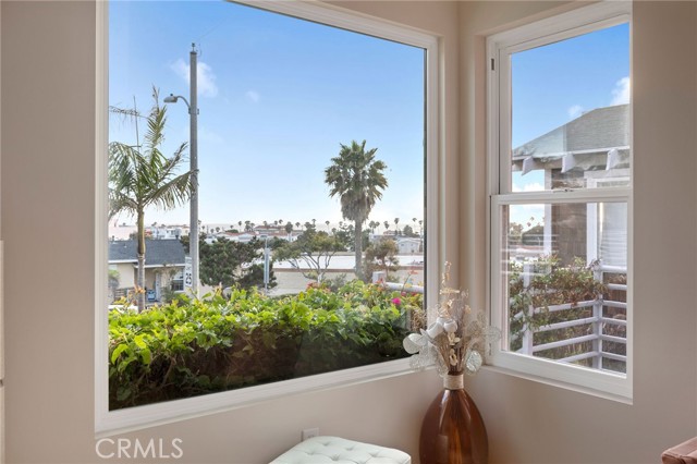 323 Avenue G, Redondo Beach, California 90277, 4 Bedrooms Bedrooms, ,1 BathroomBathrooms,Residential,Sold,Avenue G,PV21158630