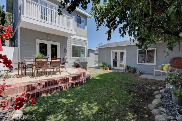 1930 Robinson Street, Redondo Beach, California 90278, 3 Bedrooms Bedrooms, ,3 BathroomsBathrooms,Residential,Sold,Robinson,SB19205802
