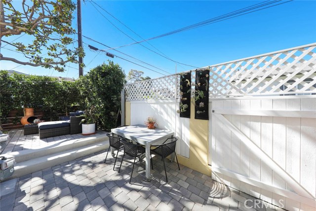 2803 Blossom Lane, Redondo Beach, California 90278, 4 Bedrooms Bedrooms, ,2 BathroomsBathrooms,Residential,Sold,Blossom,OC20238591