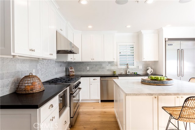 123 Irena Avenue, Redondo Beach, California 90277, 3 Bedrooms Bedrooms, ,3 BathroomsBathrooms,Residential,Sold,Irena,SB18074011