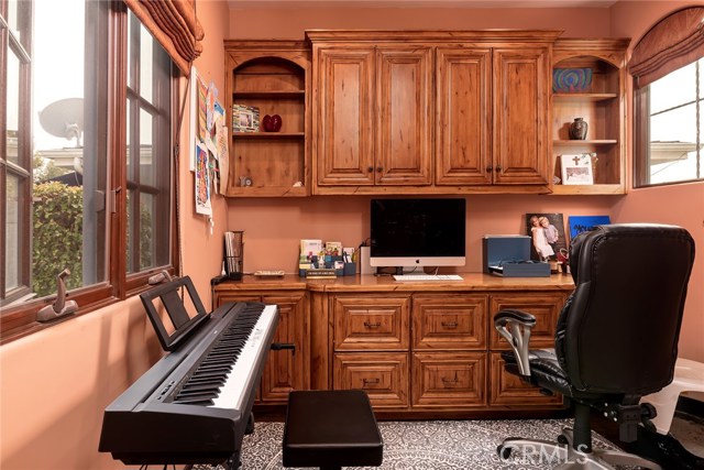 708 Marine Avenue, Manhattan Beach, California 90266, 4 Bedrooms Bedrooms, ,4 BathroomsBathrooms,Residential,Sold,Marine,SB20193991