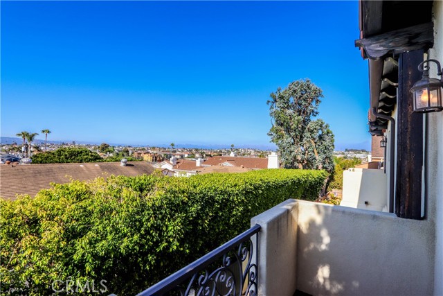 2012 Grant Avenue, Redondo Beach, California 90278, 4 Bedrooms Bedrooms, ,3 BathroomsBathrooms,Residential,Sold,Grant,PW21133997