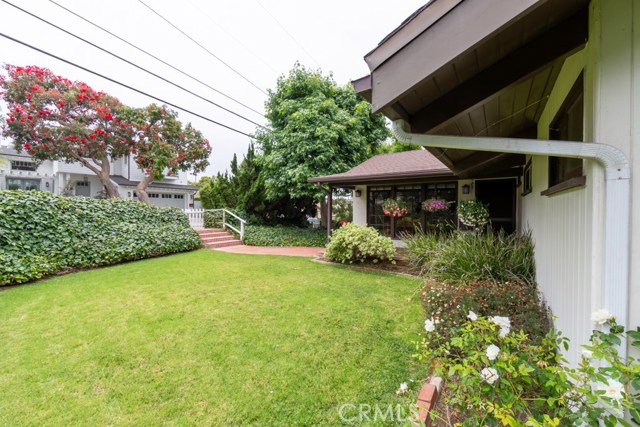 729 27th Street, Manhattan Beach, California 90266, 3 Bedrooms Bedrooms, ,2 BathroomsBathrooms,Residential,Sold,27th,RS20129725