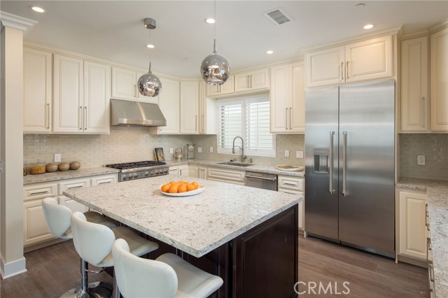 3208 Pacific Avenue, Manhattan Beach, California 90266, 4 Bedrooms Bedrooms, ,3 BathroomsBathrooms,Residential,Sold,Pacific,SB18253050