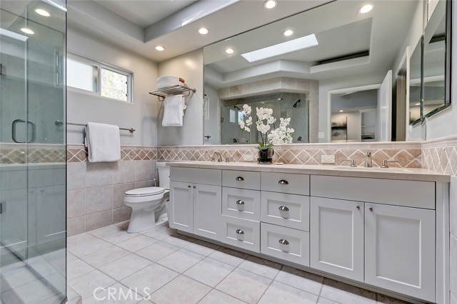 2317 Elm Avenue, Manhattan Beach, California 90266, 4 Bedrooms Bedrooms, ,3 BathroomsBathrooms,Residential,Sold,Elm,SB21152627