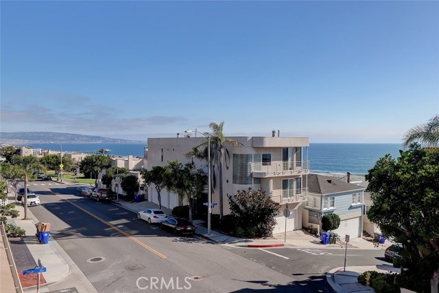 2804 Highland Avenue, Manhattan Beach, California 90266, 4 Bedrooms Bedrooms, ,3 BathroomsBathrooms,Residential,Sold,Highland,SB20147687