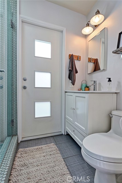 2306 Graham Avenue, Redondo Beach, California 90278, 2 Bedrooms Bedrooms, ,2 BathroomsBathrooms,Residential,Sold,Graham,SB18096314