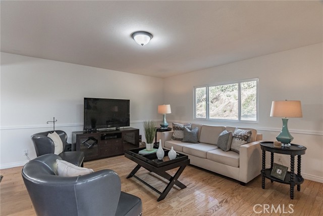 505 Faye Lane, Redondo Beach, California 90277, 4 Bedrooms Bedrooms, ,2 BathroomsBathrooms,Residential,Sold,Faye,SB21095794