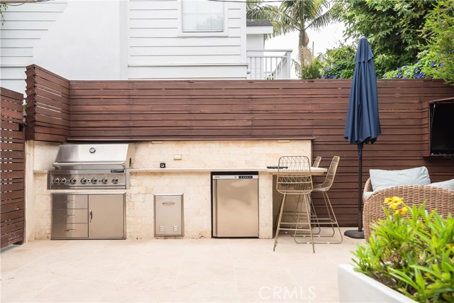 2812 Elm Avenue, Manhattan Beach, California 90266, 4 Bedrooms Bedrooms, ,4 BathroomsBathrooms,Residential,Sold,Elm,SB20183081