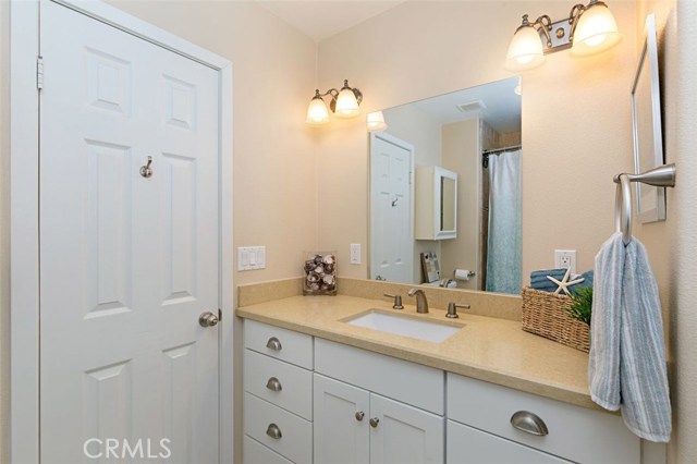 825 Anita Street, Redondo Beach, California 90278, 4 Bedrooms Bedrooms, ,3 BathroomsBathrooms,Residential,Sold,Anita,SB19217059