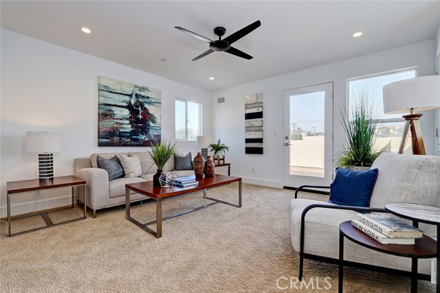 1728 Steinhart Avenue, Redondo Beach, California 90278, 4 Bedrooms Bedrooms, ,3 BathroomsBathrooms,Residential,Sold,Steinhart,SB18227946