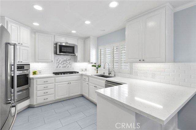 1543 Stanford Avenue, Redondo Beach, California 90278, 3 Bedrooms Bedrooms, ,3 BathroomsBathrooms,Residential,Sold,Stanford,DW20233063