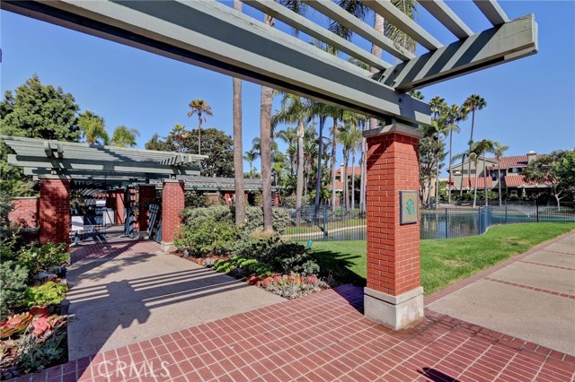 22 Dover Place, Manhattan Beach, California 90266, 2 Bedrooms Bedrooms, ,2 BathroomsBathrooms,Residential,Sold,Dover,SB18247176