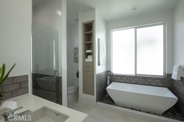 213 Juanita Avenue, Redondo Beach, California 90277, 4 Bedrooms Bedrooms, ,4 BathroomsBathrooms,Residential,Sold,Juanita,SB19068362