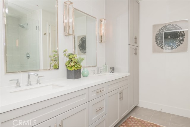 1920 Pacific Coast Highway, Redondo Beach, California 90277, 3 Bedrooms Bedrooms, ,2 BathroomsBathrooms,Residential,Sold,Pacific Coast Highway,OC20103865