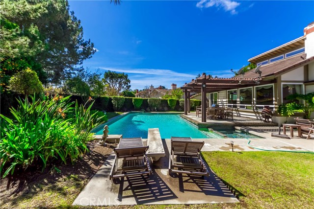 34 Horseshoe Lane, Rolling Hills Estates, California 90274, 4 Bedrooms Bedrooms, ,4 BathroomsBathrooms,Residential,Sold,Horseshoe,SB18061448