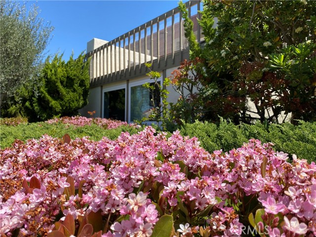 33 Cresta Verde Drive, Rolling Hills Estates, California 90274, 2 Bedrooms Bedrooms, ,2 BathroomsBathrooms,Residential,Sold,Cresta Verde,SB21077206