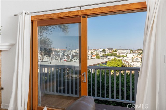 1626 Stanford Avenue, Redondo Beach, California 90278, 3 Bedrooms Bedrooms, ,2 BathroomsBathrooms,Residential,Sold,Stanford,SB21017575