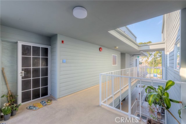 240 The Village, Redondo Beach, California 90277, 2 Bedrooms Bedrooms, ,2 BathroomsBathrooms,Residential,Sold,The Village,SB18290974