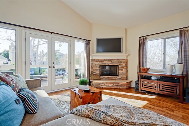 108 Helberta Avenue, Redondo Beach, California 90277, 3 Bedrooms Bedrooms, ,3 BathroomsBathrooms,Residential,Sold,Helberta,SB18053700