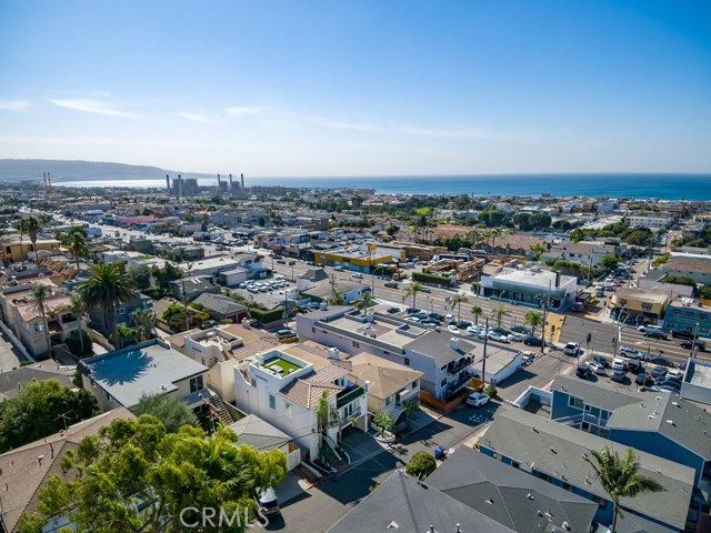 842 8th Street, Hermosa Beach, California 90254, 4 Bedrooms Bedrooms, ,2 BathroomsBathrooms,Residential,Sold,8th,SB19252569