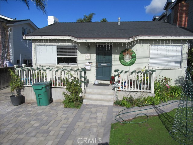 621 25th Street, Manhattan Beach, California 90266, 3 Bedrooms Bedrooms, ,2 BathroomsBathrooms,Residential,Sold,25th,SB19048331