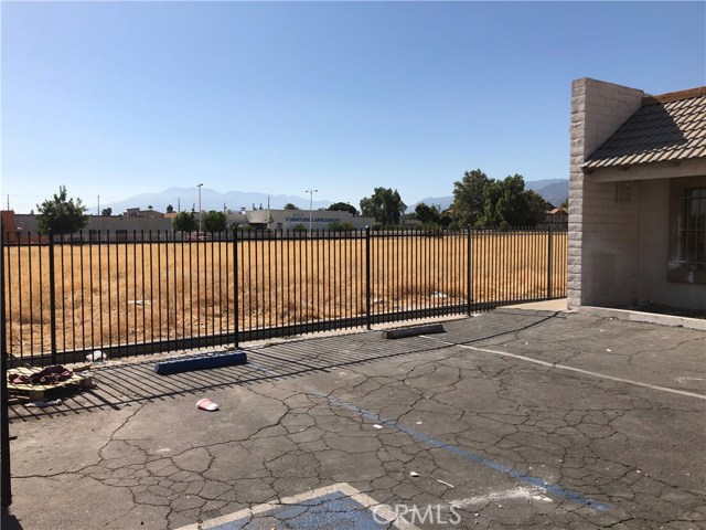 Highland, 92404, ,For Sale,Highland,IV20205967