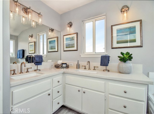 1732 Ruxton Lane, Redondo Beach, California 90278, 3 Bedrooms Bedrooms, ,2 BathroomsBathrooms,Residential,Sold,Ruxton,SB20077522
