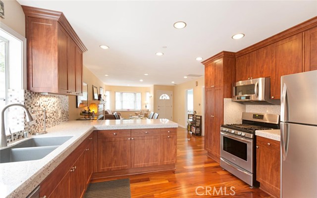 516 MARIA Avenue, Redondo Beach, California 90277, 3 Bedrooms Bedrooms, ,2 BathroomsBathrooms,Residential,Sold,MARIA,SB17072424