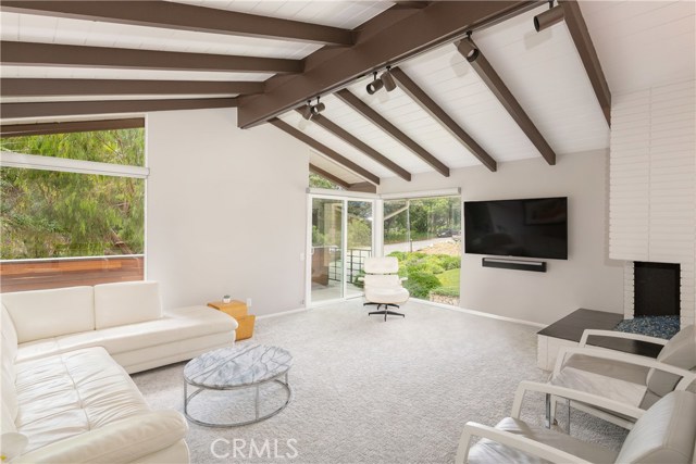 4017 via campesina, Palos Verdes Estates, California 90274, 4 Bedrooms Bedrooms, ,2 BathroomsBathrooms,Residential,Sold,via campesina,SB19091205