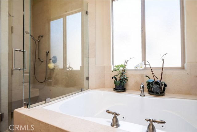 219 Juanita Avenue, Redondo Beach, California 90277, 4 Bedrooms Bedrooms, ,4 BathroomsBathrooms,Residential,Sold,Juanita,SB19181884