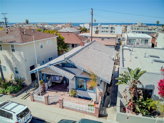 721 Manhattan Avenue, Hermosa Beach, California 90254, ,Residential Income,Sold,Manhattan,SB21062580