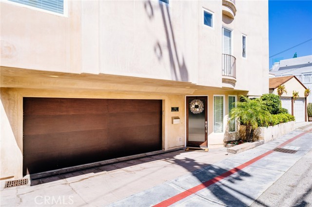 1715 Bayview Drive, Hermosa Beach, California 90254, 3 Bedrooms Bedrooms, ,2 BathroomsBathrooms,Residential,Sold,Bayview,SB17151823