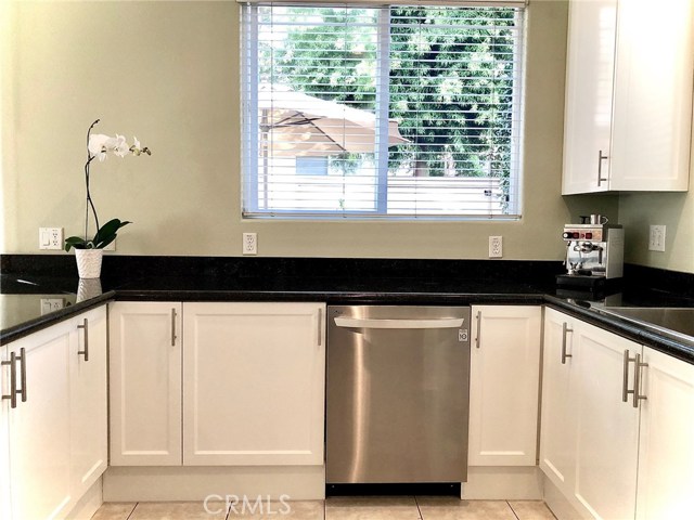 2220 Rockefeller Lane, Redondo Beach, California 90278, 3 Bedrooms Bedrooms, ,2 BathroomsBathrooms,Residential,Sold,Rockefeller,PV19241545