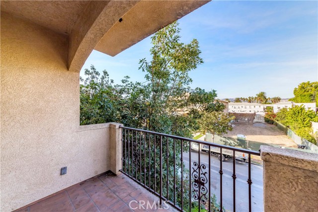 3 Bed Home for Sale in Los Angeles, California
