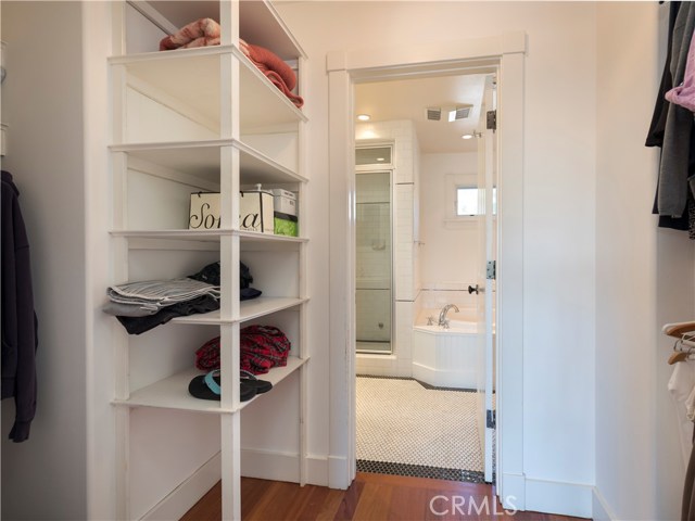 2713 Oak Avenue, Manhattan Beach, California 90266, 4 Bedrooms Bedrooms, ,2 BathroomsBathrooms,Residential,Sold,Oak,SB19125153