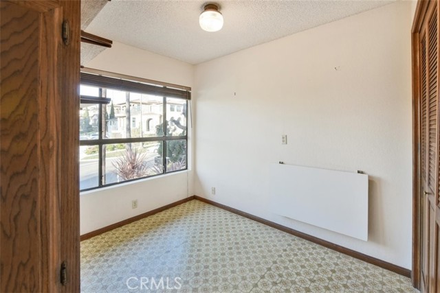 512 Knob Hill Avenue, Redondo Beach, California 90277, 4 Bedrooms Bedrooms, ,2 BathroomsBathrooms,Residential,Sold,Knob Hill,SB21044060