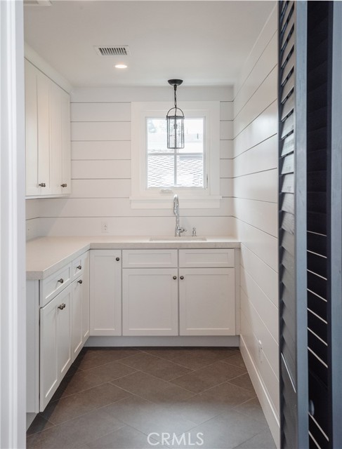 933 9th Street, Manhattan Beach, California 90266, 4 Bedrooms Bedrooms, ,2 BathroomsBathrooms,Residential,Sold,9th,SB21112500