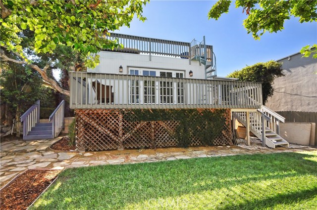 1133 8th Street, Hermosa Beach, California 90254, 3 Bedrooms Bedrooms, ,1 BathroomBathrooms,Residential,Sold,8th,SB18253639