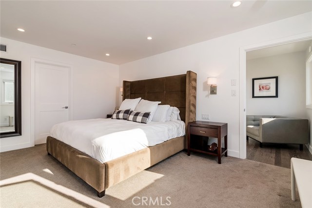 1072 7th Street, Hermosa Beach, California 90254, 4 Bedrooms Bedrooms, ,3 BathroomsBathrooms,Residential,Sold,7th,SB19164165