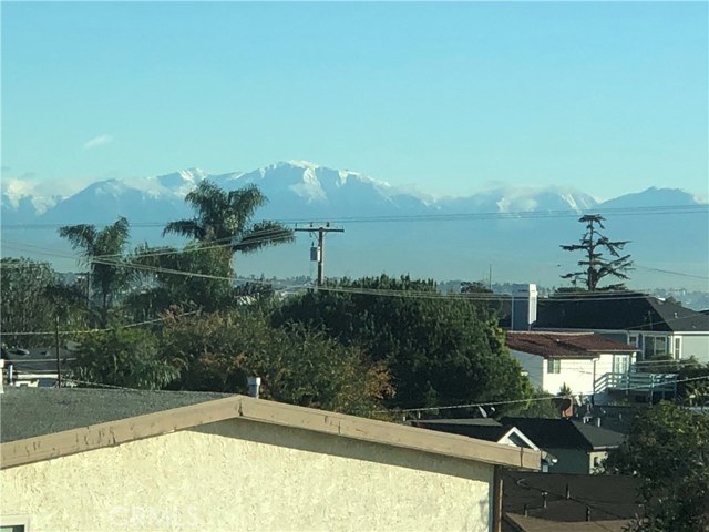 2517 Gates Avenue, Redondo Beach, California 90278, 3 Bedrooms Bedrooms, ,2 BathroomsBathrooms,Residential,Sold,Gates,SB20139579